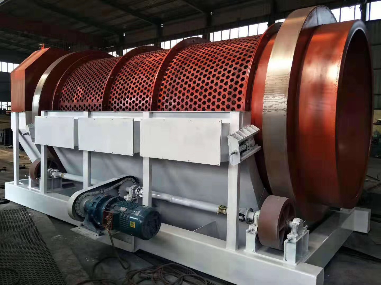 密封滾筒篩設(shè)計(jì)有哪些優(yōu)勢(shì)？