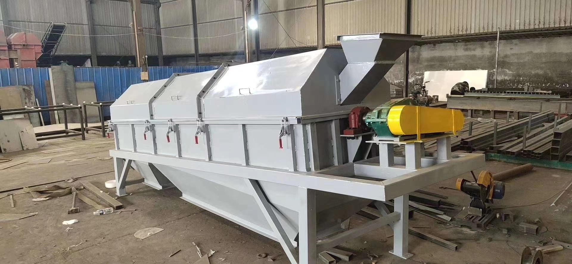 無軸滾筒篩與有軸滾筒篩都有哪些區別?使用應該注意哪些問題?(無軸滾筒篩)